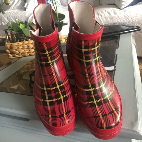 Plaid rain boots - Picture 2 of 7
